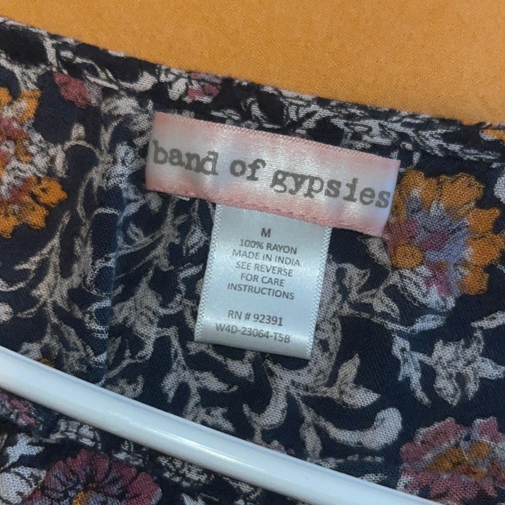 Band of gypsies crop blouse - Picture 3 of 3